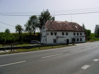 Gasthaus an Staatsstra&#223;e davor geht es rechts auf den gelben Wanderweg muss man ein wenig schauen damit man es findet