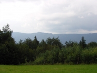 Landschaft einige Gewitterwolken am Himmel